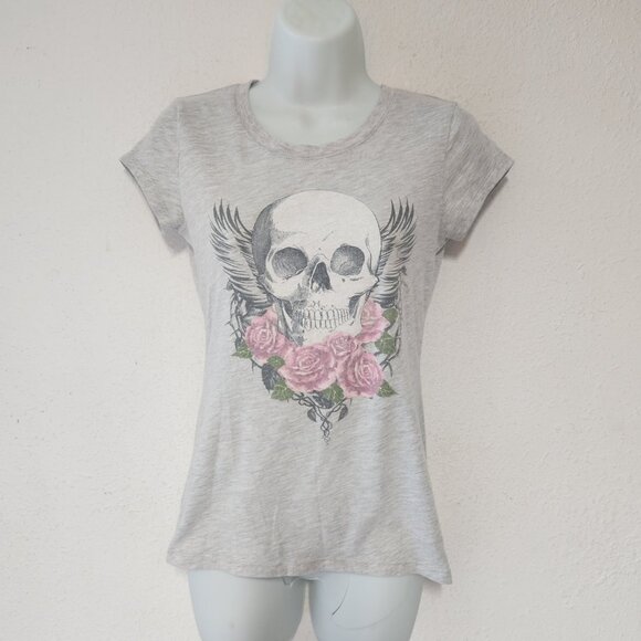 Wound Up graphic Tee, Grey with roses and skull in size small - Picture 2 of 12